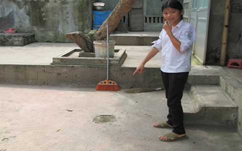Ông bố “Chí Phèo“ “cả buổi rì rầm với chó“ ném lựu đạn giết con gái
