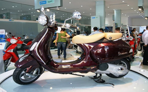 Cận cảnh Vespa LXV "siêu" tiết kiệm xăng