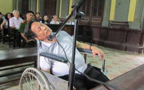 Gã giám đốc tàn độc nhận “quả báo cuối đời“