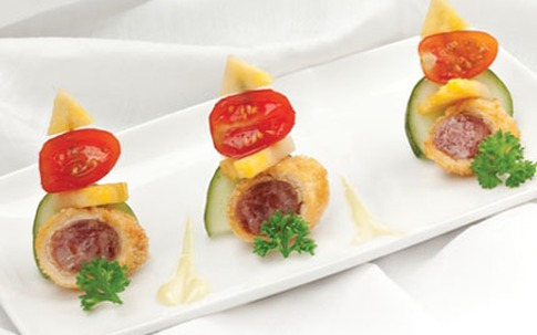 Ngầy ngậy cuốn gà khai vị