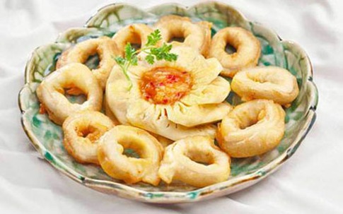 Thơm giòn mực xốt dứa