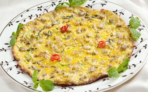 Lạ mà ngon hến chiên trứng