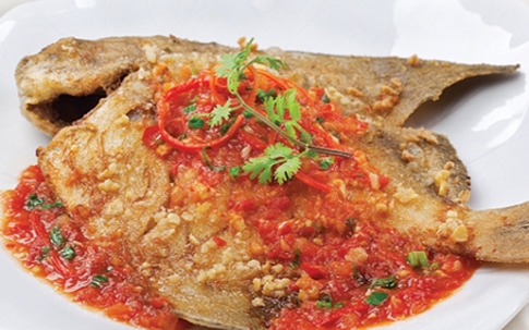 Cá chim chiên xốt cà