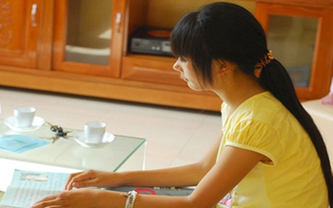 Hành trình trở về ly kỳ của cô bé bị cậu ruột bán sang Trung Quốc