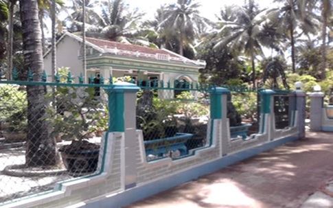 “Bà cố” ban lộc, thu tiền triệu mỗi ngày