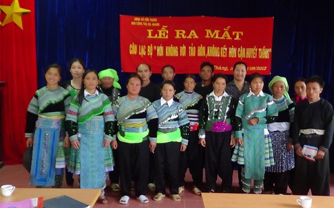 Lào Cai: Thu hết vật phẩm đám cưới nếu kiên quyết… tảo hôn