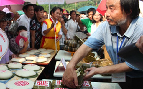 Độc đáo bánh Lang Liêu ngày Giỗ Tổ
