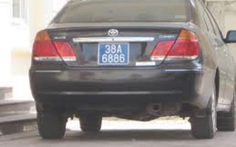 Xe biển xanh vi phạm giao thông