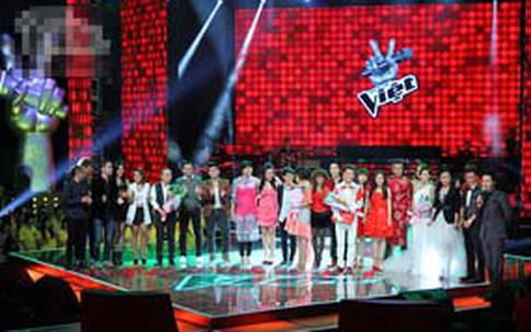 Đêm Liveshow đầu tiên của The Voice 2013: Có một sự lột xác, thiếu sự bùng nổ