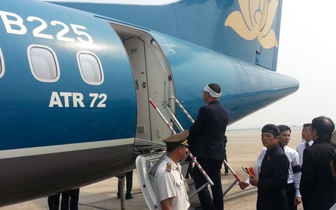 Cận cảnh máy bay đưa Đại tướng rời Hà Nội