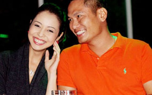 Jennifer Phạm tình tứ bên chồng sắp cưới