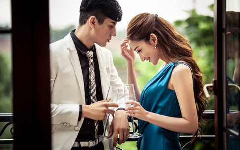 Nằng nặc đòi ly hôn vì vợ... quá đẹp