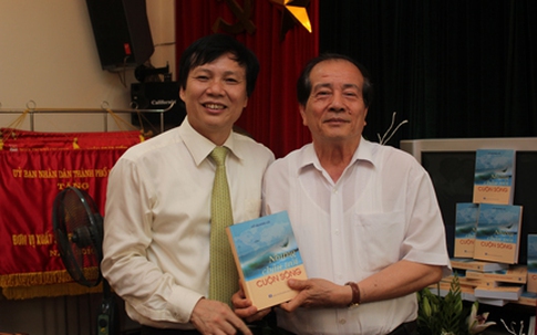 30 năm mê mải với những “luống cày” chữ nghĩa