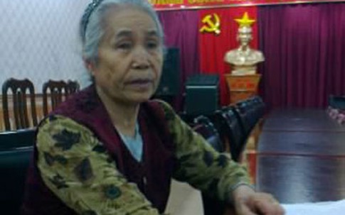 Đắng lòng cụ bà 71 tuổi bị con trai kiện ra tòa
