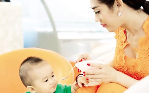 Ca sỹ chuyển giới Lâm Chí Khanh: Không sợ con biết sự thật về mình