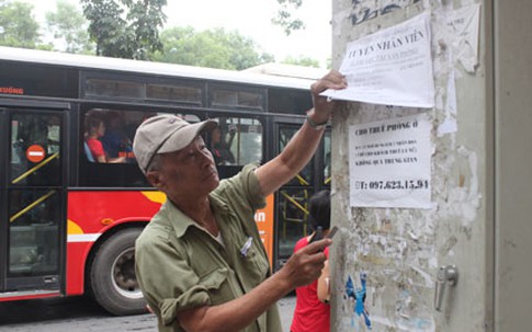 Hà Nội: Bó tay với quảng cáo rác?