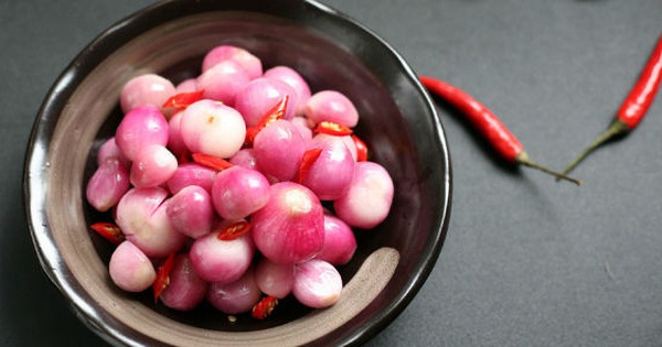 cách làm hành chua