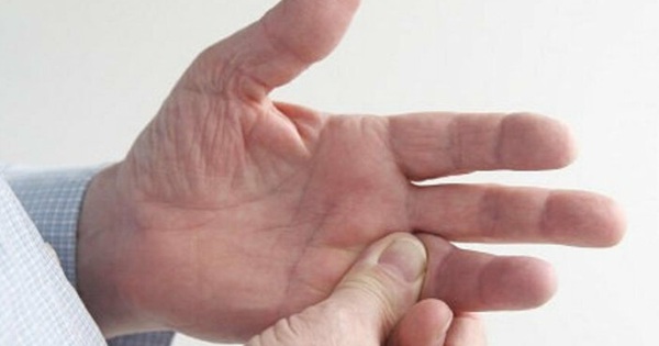 Khi nào nên thăm khám bác sĩ về nhức ngón tay?
