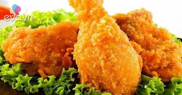 Có thể thay thế những nguyên liệu trong công thức gà rán KFC tại nhà bằng gì để giảm calo không?