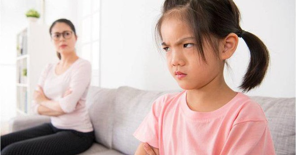 Những lỗi cha mẹ vô tình khiến con trầm cảm