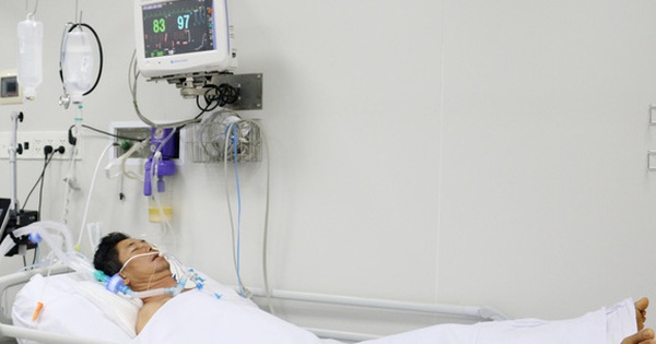 Một phụ nữ hôn mê sâu sau khi ăn bún riêu chay