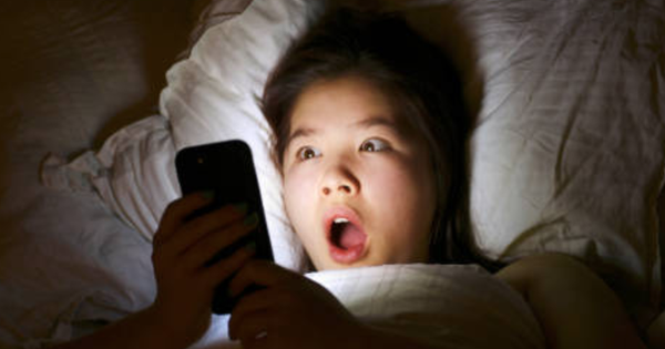 Những ảnh hưởng xấu từ mạng xã hội đến con cái chúng ta