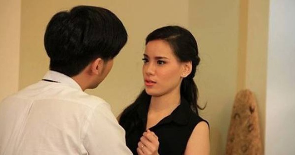 Thấy vợ xách vali ra cửa, chồng chặn lại, hất hàm ‘muốn đi thì trả hết tiền ăn ở’, song lời đáp trả đanh thép của chị lại khiến gã bẽ mặt