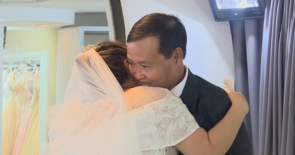 Con gái nuôi của NSND Ngọc Giàu tiết lộ về tuổi thơ không mẹ, sợ ba