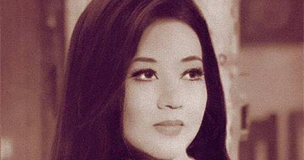 Đám tang nghệ sĩ cải lương Thanh Nga: Con cháu bị đạp xuống đường mương, có người còn suýt lọt xuống huyệt