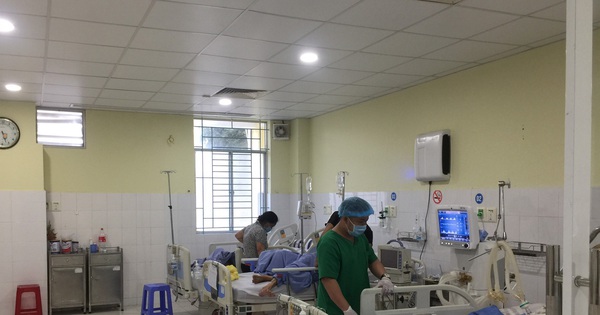 Nam sinh 16 tuổi bị rối loạn tâm thần phải cấp cứu sau khi được bạn cho dùng thuốc lạ