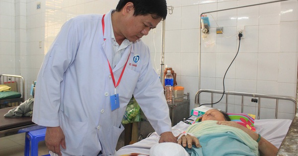 Kinh hãi người phụ nữ ở Đồng Nai bị cắt cụt chân vì đắp lá sim