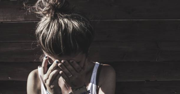 Cay đắng trong mối tình với trai đẹp: Đã dính bầu còn thêm cả bệnh xã hội