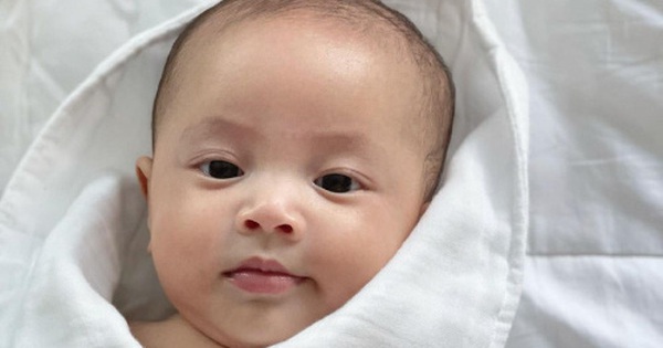 Vẻ đáng yêu của con gái Hồ Ngọc Hà