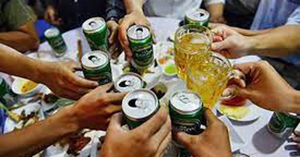 Vì sao nhiều người chồng hoặc vợ sợ về nhà, con cái cũng chỉ muốn “sổ lồng bay đi”?