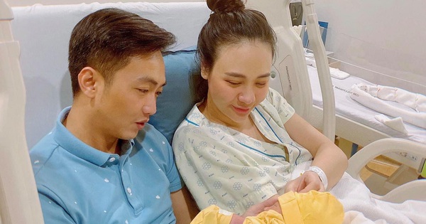 Cuộc sống ‘bỉm sữa’ của Cường Đô La và Đàm Thu Trang: Từ tay chơi ‘siêu xe’ có tiếng đến ông bố ‘quần đùi, áo phông’ chăm con thay vợ