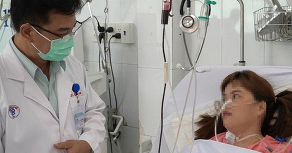 Cứu sống 1 phụ nữ bị rắn hổ mang cắn dẫn đến suy hô hấp, liệt toàn thân