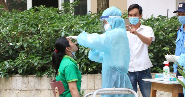 Cận cảnh khu vực phong tỏa tại chung cư Sunview town có ca dương tính