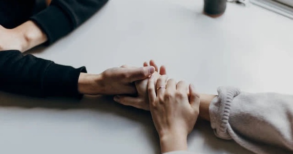 Kết hôn 6 năm, tôi mới nhận ra rằng hôn nhân thì ra là một cuộc vật lộn giữa tình yêu và tiền bạc, trong đó tiền chính là không khí!