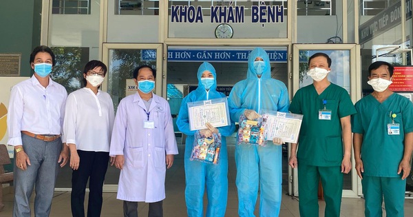 Đà Nẵng: 2 bệnh nhân đầu tiên được Trung tâm Y tế Hòa Vang công bố chữa khỏi COVID-19