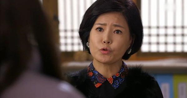 Mẹ chồng xúc phạm dâu cũ ‘ăn mày nơi nào, để còn bố thí’, song lời của người đàn ông đứng sau tôi khiến bà bẽ mặt