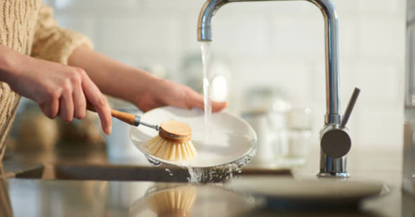 Câu chuyện chiếc máy rửa bát và trách nhiệm của phụ nữ
