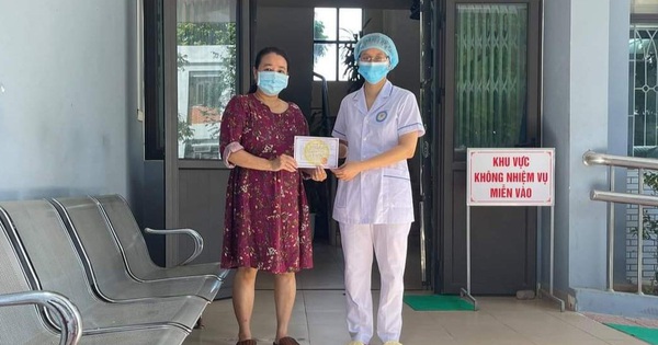 Nữ bệnh nhân mang thai mắc COVID-19 được xuất viện