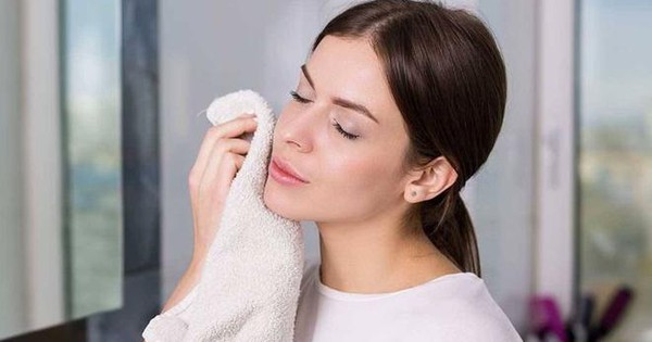 6 sai lầm khi rửa mặt khiến da bạn xấu đi mỗi ngày