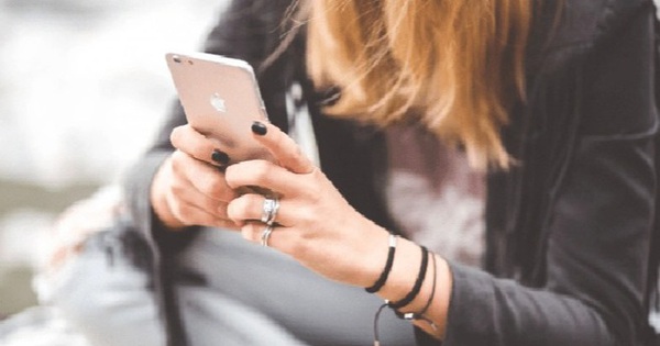 Chị dâu nhòa lệ khi nhận tin nhắn của em chồng