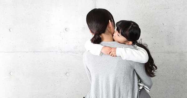 Những hành vi xấu ảnh hưởng phát triển trí tuệ của trẻ