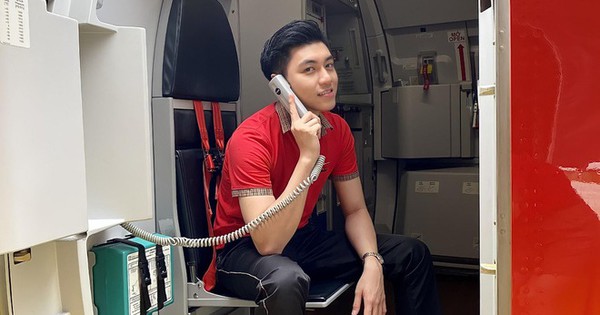 "Hot boy hàng không" mới nổi hút fans nhờ vẻ đẹp tự nhiên giản dị, ấm áp - Vimarsana News