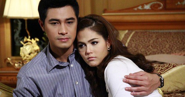 Đi xa về bị vợ lạnh nhạt, sợ 'mọc sừng' tôi lắp camera mà thắt lòng nhìn cảnh giữa đêm - Vimarsana News
