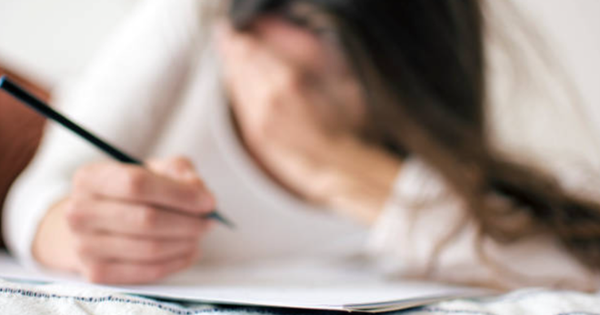 Cay đắng viết đơn ly dị chỉ 2 tuần sau ngày cưới