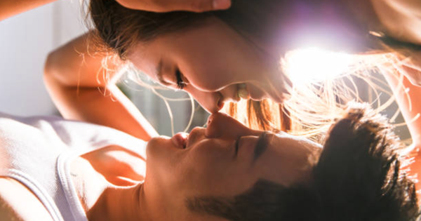 Thanh niên “ăn ốc” xong muốn chạy làng, còn dạy người yêu cách đổ vỏ