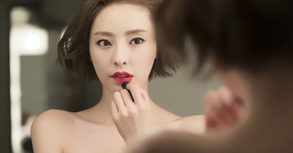 Vợ cũ của chồng uống say mò đến nhà, tôi chỉ làm 1 việc mà cả chồng lẫn cô ta đều sợ xanh mắt